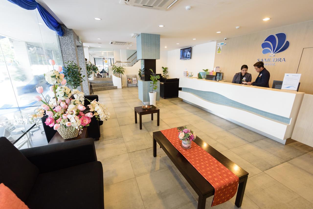 Samudra Hotel Кучинг Екстериор снимка